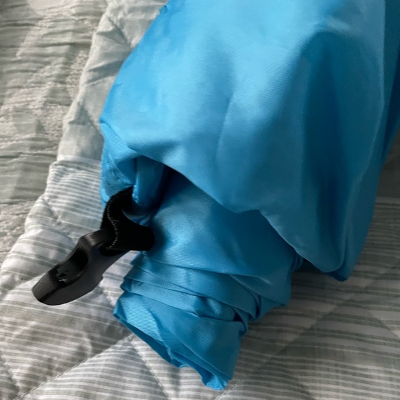 Portable inflatable couch- New! - Picture 4 of 7